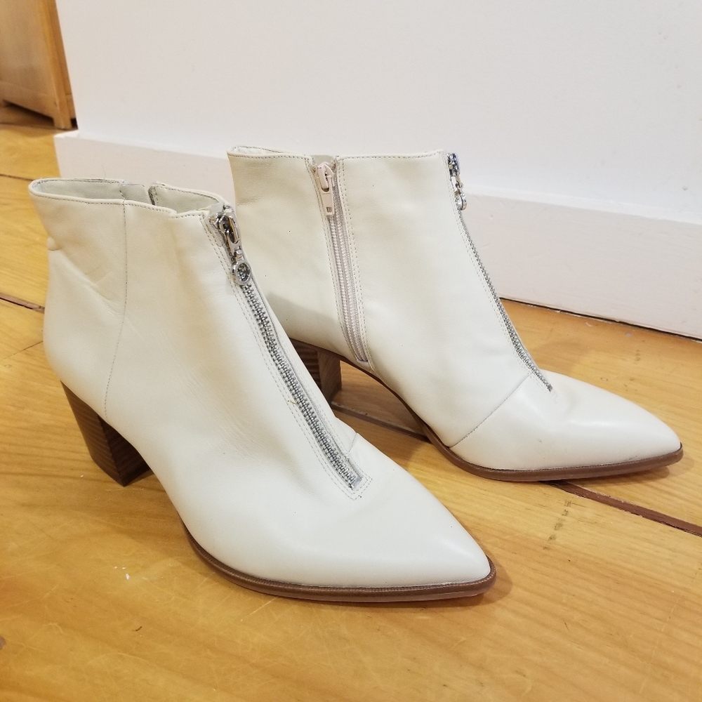 New Sole society heeled booties